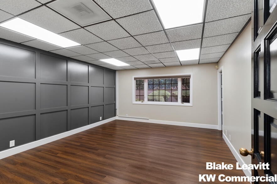 More Photos Of 510 S 9th St, Las Vegas Office For Sale