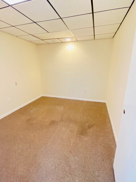 More Photos Of 13201-13207 NE 16th Ave, North Miami Office For Lease