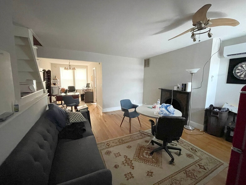More Photos Of 713 Pratt St, Baltimore Freestanding For Sale