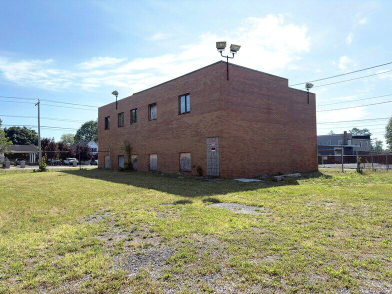More Photos Of 200 White Horse Pike, Egg Harbor City Flex For Sale