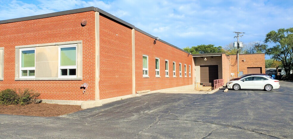 More Photos Of 8035 Austin Ave, Morton Grove Warehouse For Lease