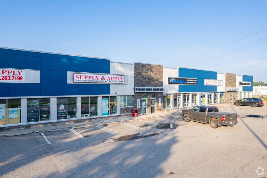 More Photos Of 451-463 42nd Ave SE, Calgary Warehouse For Lease