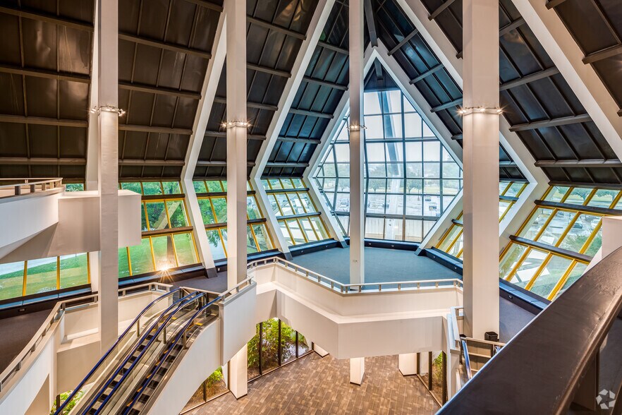 More Photos Of 2408-2488 E 81st St, Tulsa Medical For Lease