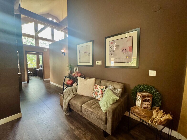 More Photos Of 10354 W Chatfield Ave, Littleton Office For Lease