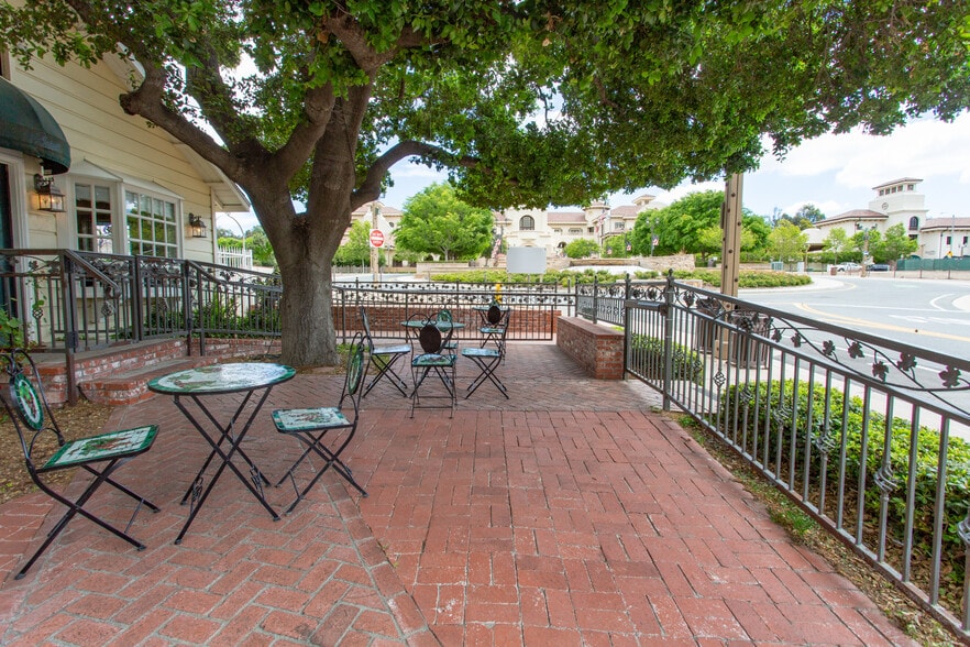 More Photos Of 41955 Main St, Temecula Freestanding For Sale