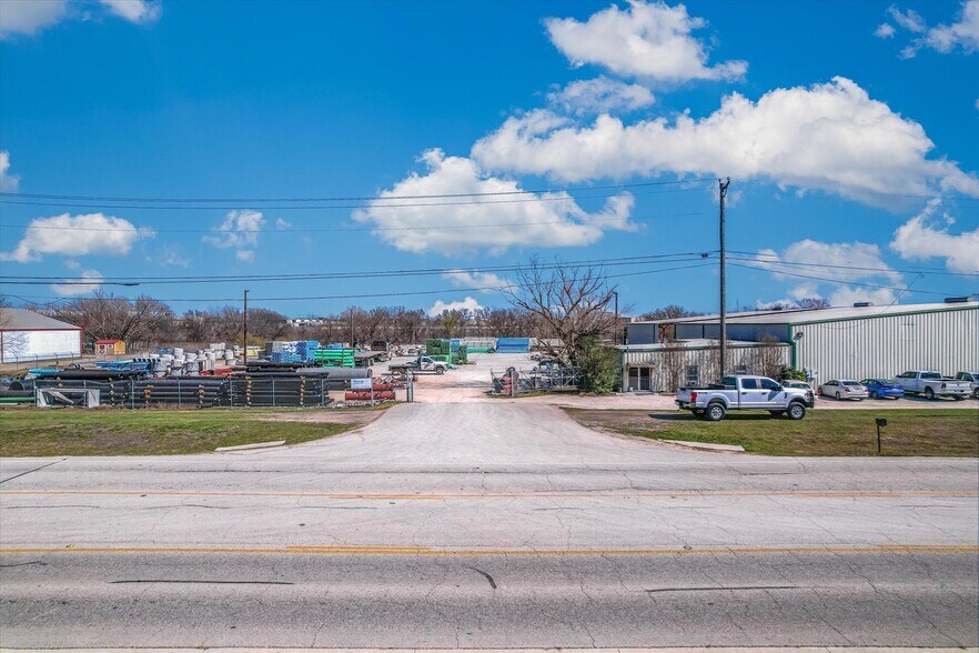 More Photos Of 2259 Innovation Blvd, Hutto Warehouse For Lease