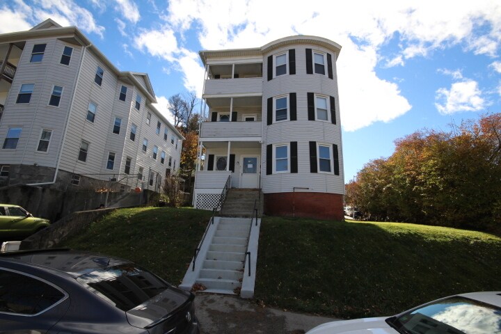 More Photos Of 78 Green Hill Pky, Worcester Multifamily For Sale