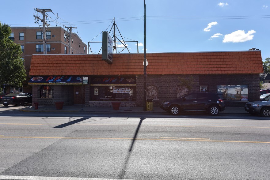 More Photos Of 3231 W 63rd St, Chicago Restaurant For Sale