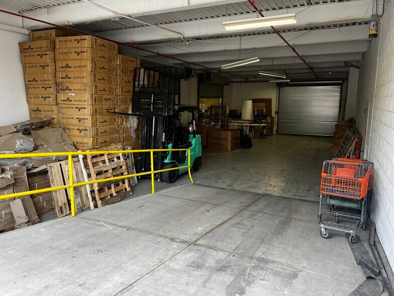 More Photos Of 545 Franklin Ave, Mount Vernon Warehouse For Sale