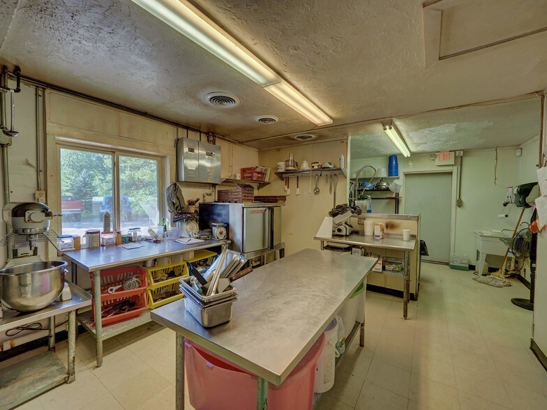 More Photos Of 10945 SE M-72 Hwy, Kalkaska Restaurant For Sale