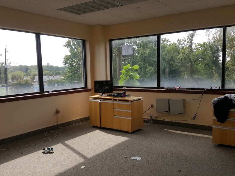 More Photos Of 784 Grand Ave, Ridgefield Medical For Lease