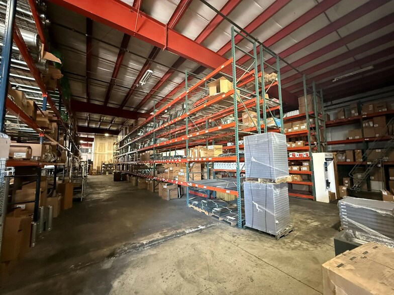 More Photos Of 7940 New Jersey Ave, Hammond Warehouse For Lease