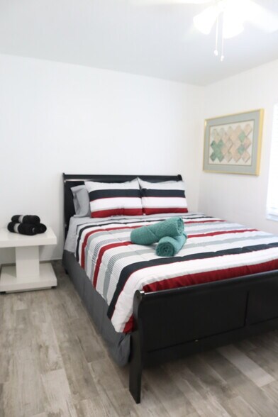 More Photos Of 101-107 Tacoma Ln, West Palm Beach Apartments For Lease