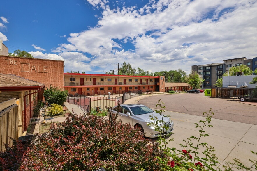 More Photos Of 620 W Colorado Ave, Colorado Springs Hotel For Sale