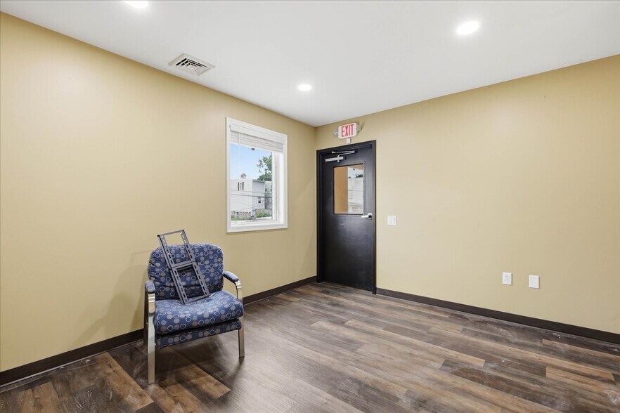 More Photos Of 641 S Prince St, Lancaster Storefront For Sale