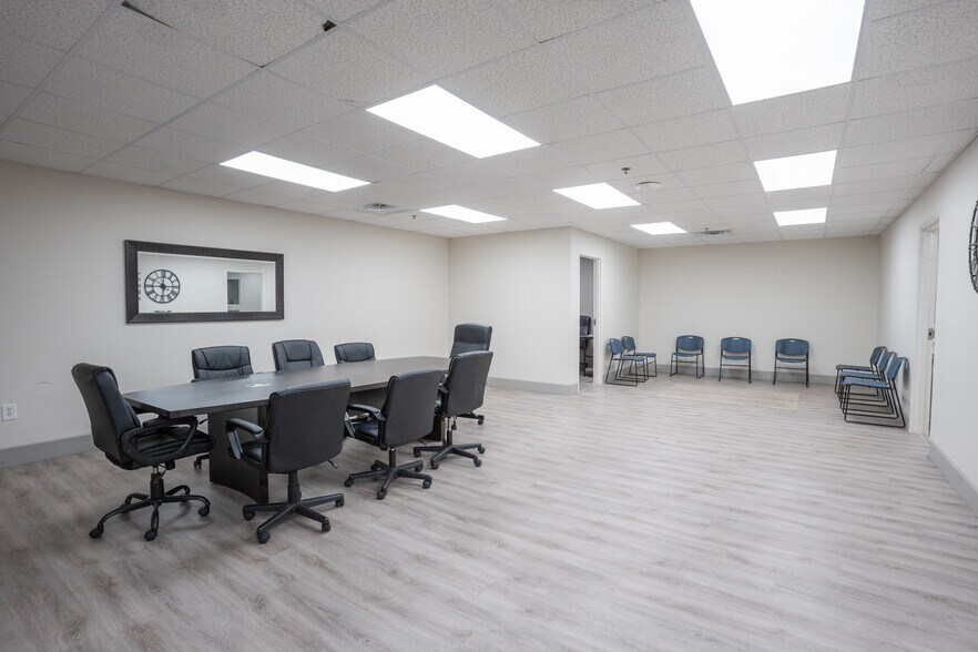 More Photos Of 110 W McCarter Rd, LaFayette Warehouse For Lease