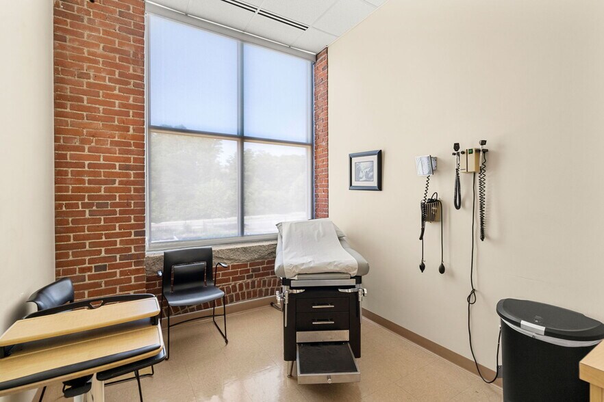 More Photos Of , Lawrence Office For Sale