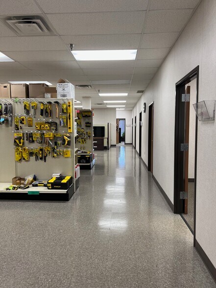 More Photos Of 1036-1062 Corporate Ln, Export Storefront Retail Office For Lease