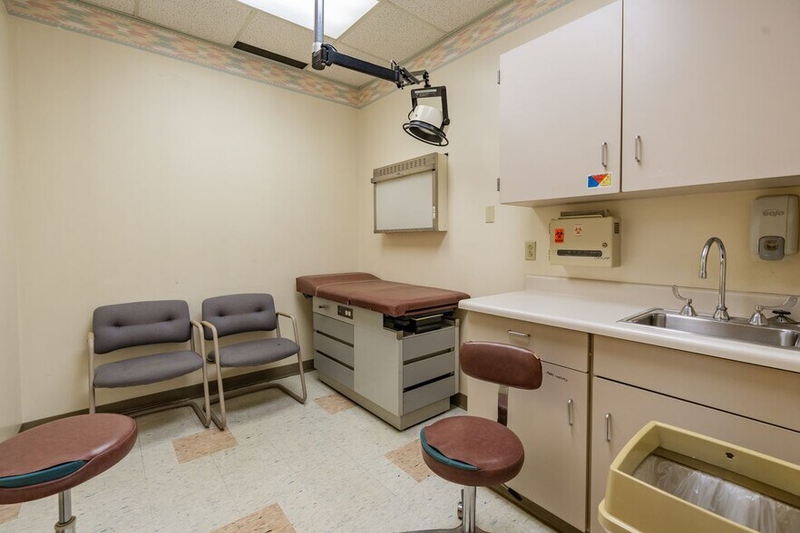 More Photos Of 6500 Preston Hwy, Louisville Medical For Lease