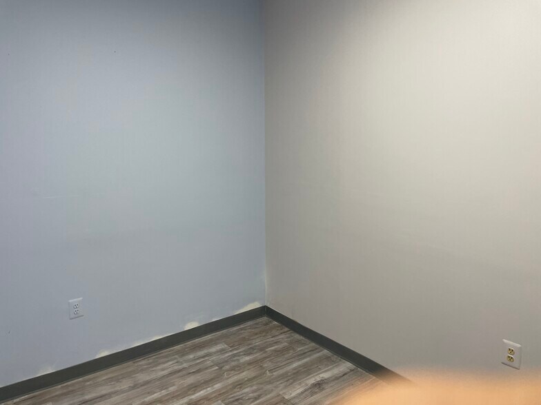 More Photos Of 325 Gambrills Rd, Gambrills Office For Sale