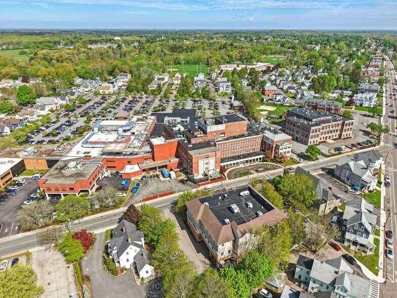 More Photos Of 91 Washington St, Taunton Medical For Lease