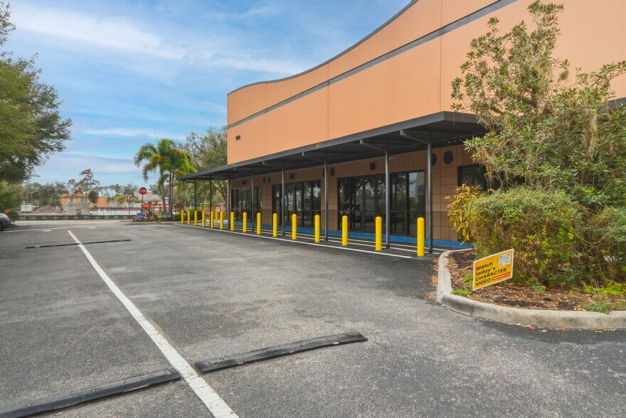 More Photos Of 1000 Innovation Ave, North Port Freestanding For Lease