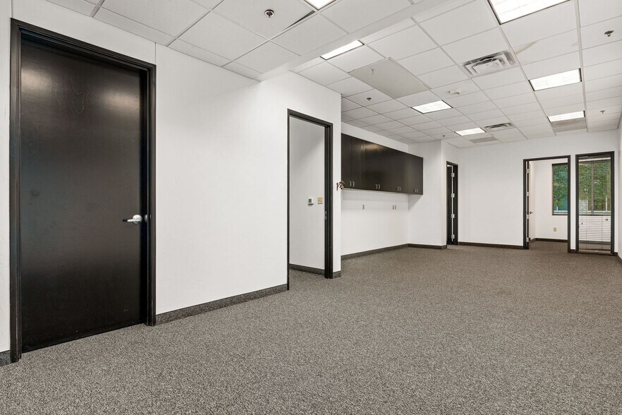 More Photos Of 8380 Warren Pky, Frisco Office For Sale
