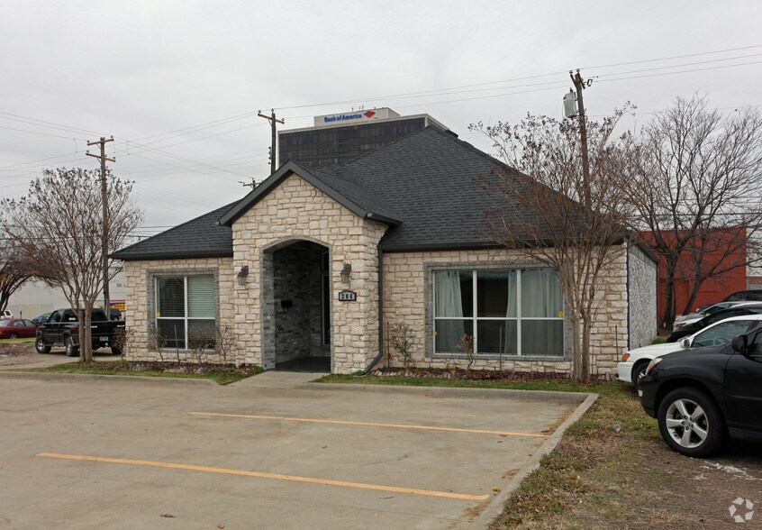 More Photos Of 206 Sunset Ave, Dallas Office For Sale