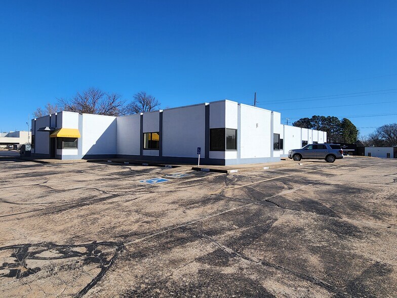 More Photos Of 4554 S Harvard Ave, Tulsa Office For Lease