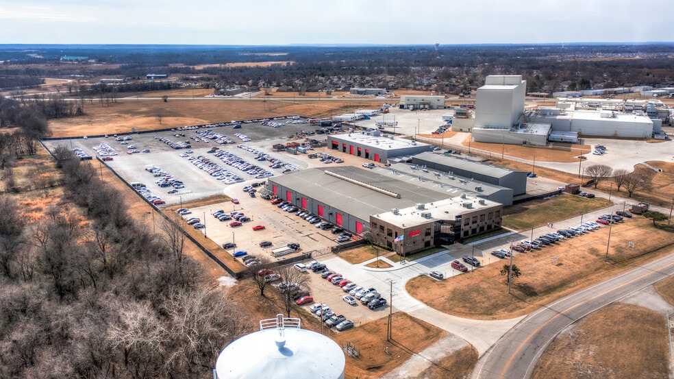 More Photos Of 20701 E 81st St, Broken Arrow Manufacturing For Sale