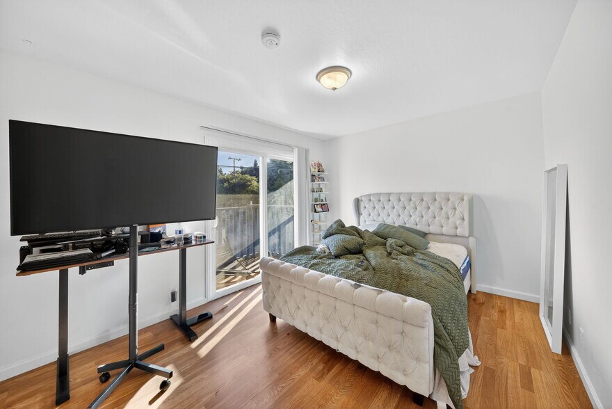 More Photos Of 22798 Vermont St, Hayward Apartments For Sale