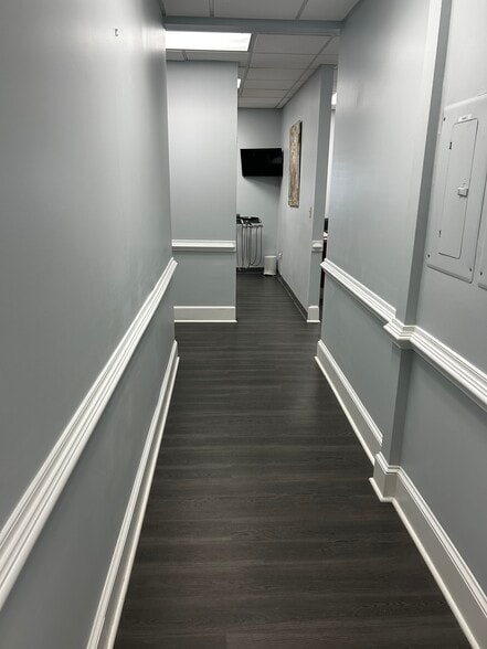 More Photos Of 1345 Hembree Rd, Roswell Medical For Sale