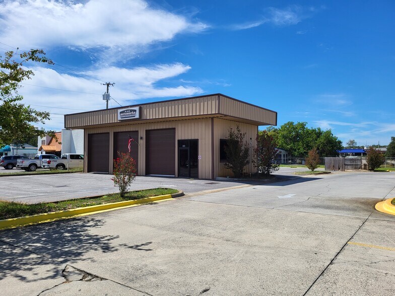 More Photos Of 110 Mary Esther Blvd, Mary Esther Freestanding For Lease