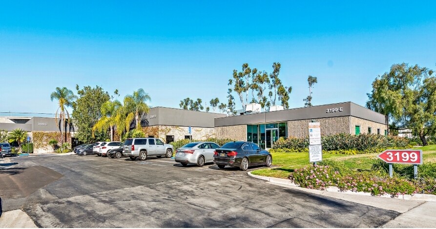 Primary Photo Of 3199 Airport Loop Dr, Costa Mesa Light Manufacturing For Sale