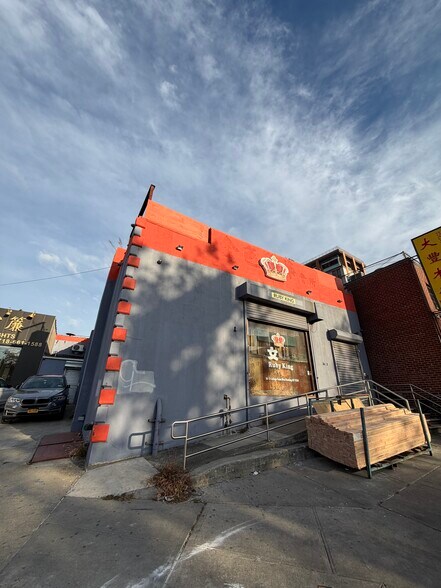 More Photos Of 3613 College Point Blvd, Flushing General Retail For Sale