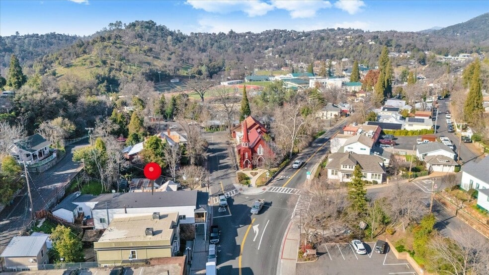 More Photos Of 134 N Washington St, Sonora Specialty For Sale