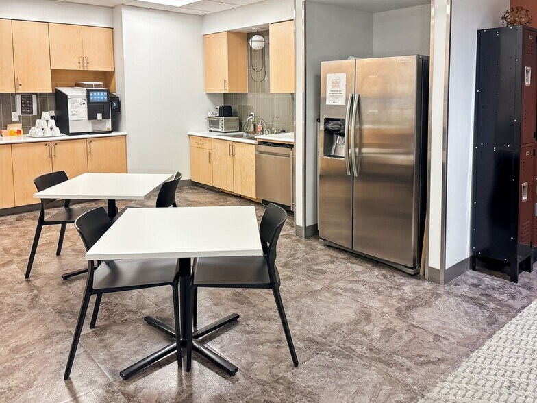 More Photos Of 609 SW 8th St, Bentonville Coworking Space