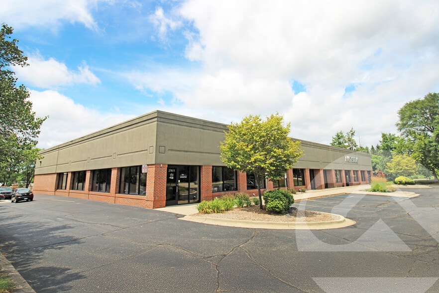 Primary Photo Of 27611-27615 Halsted Rd, Farmington Hills Flex For Lease