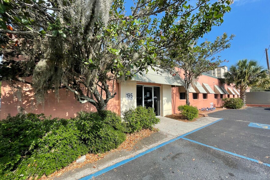 More Photos Of 255 W Main St, Bartow Office For Sale