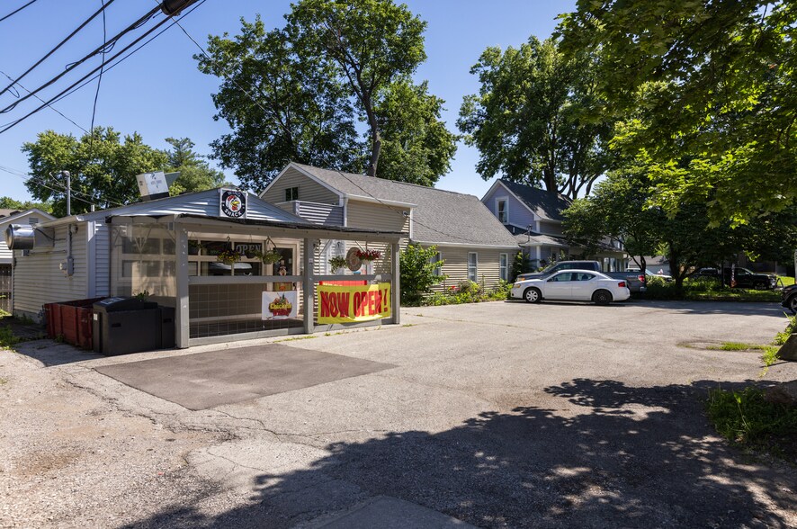 More Photos Of 6516 Ferguson St, Indianapolis Office For Sale