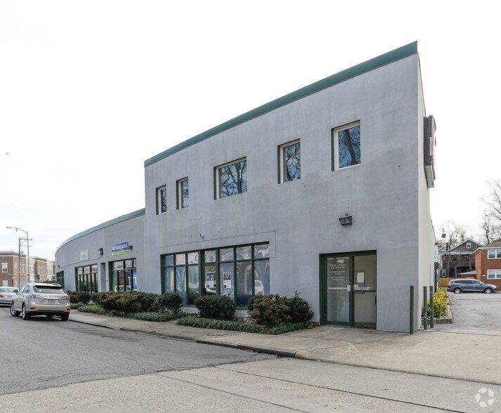 More Photos Of 951 W 21st St, Norfolk Medical For Lease