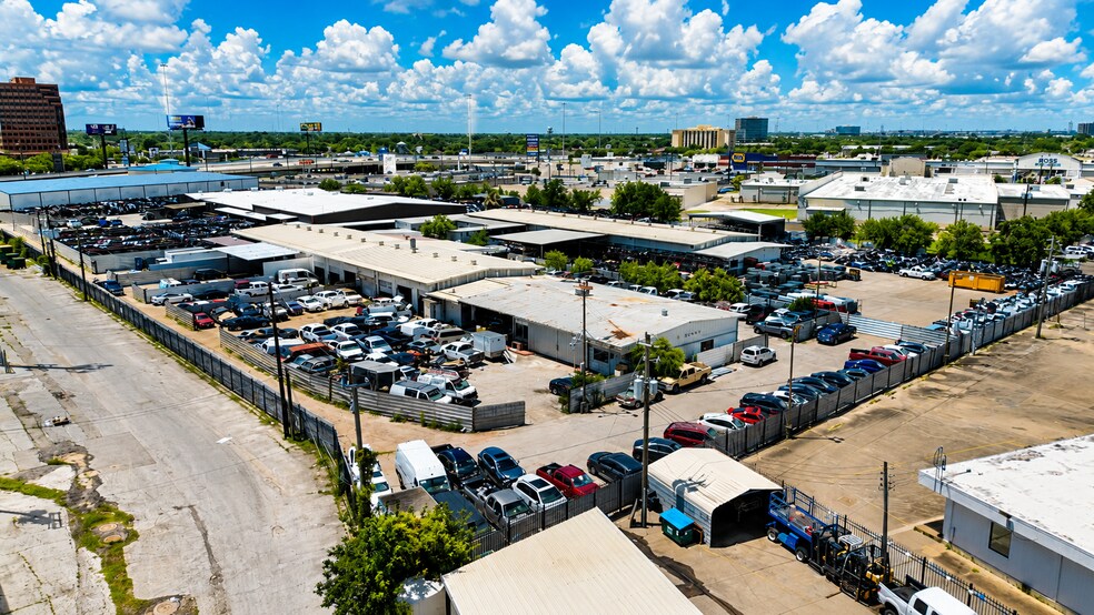 More Photos Of 8180 S US 59 Hwy, Houston Warehouse For Sale