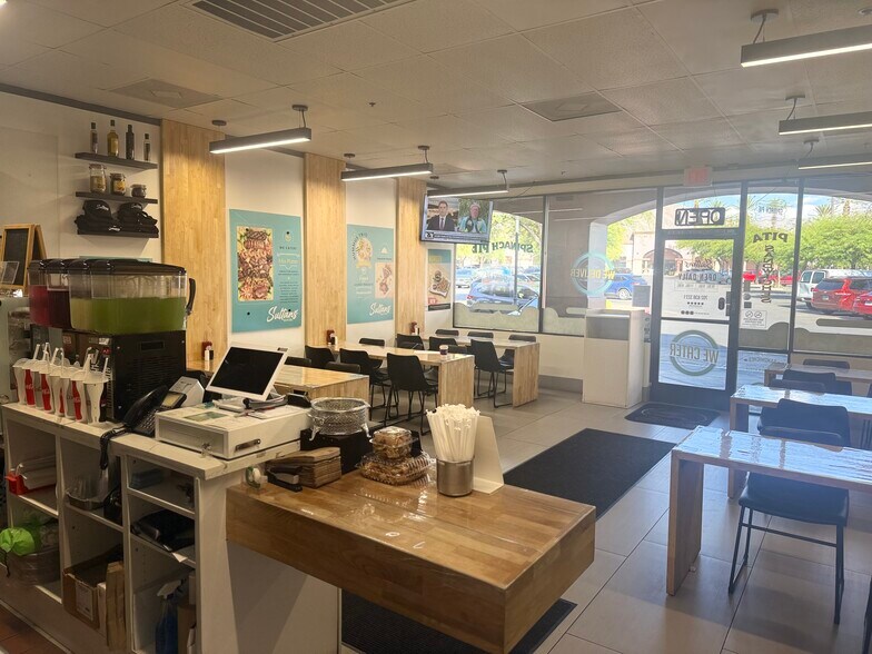 More Photos Of 1910 Village Center Cir, Las Vegas Freestanding For Lease