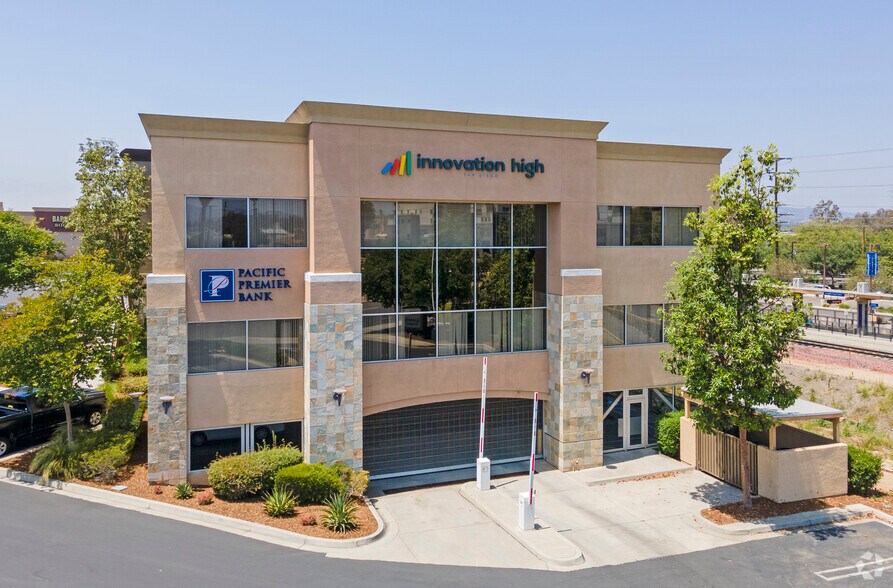 More Photos Of 810-890 W Valley Pky, Escondido Unknown For Lease