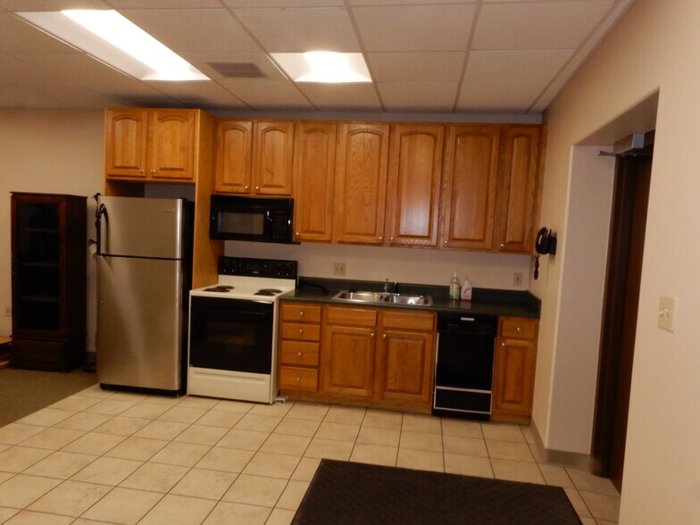 More Photos Of 1424 Ohio Ave, Dunbar Light Distribution For Sale