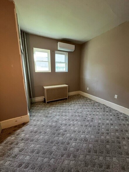 More Photos Of 48 S Kennedy Dr, Mcadoo Apartments For Sale