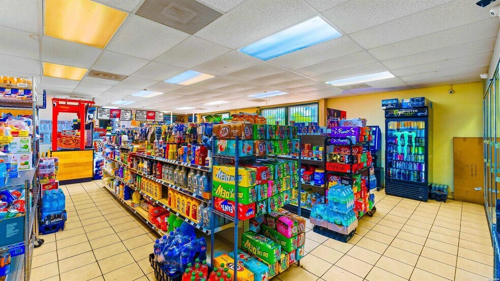 More Photos Of 5370 Highway 67 W, Fulton Convenience Store For Sale