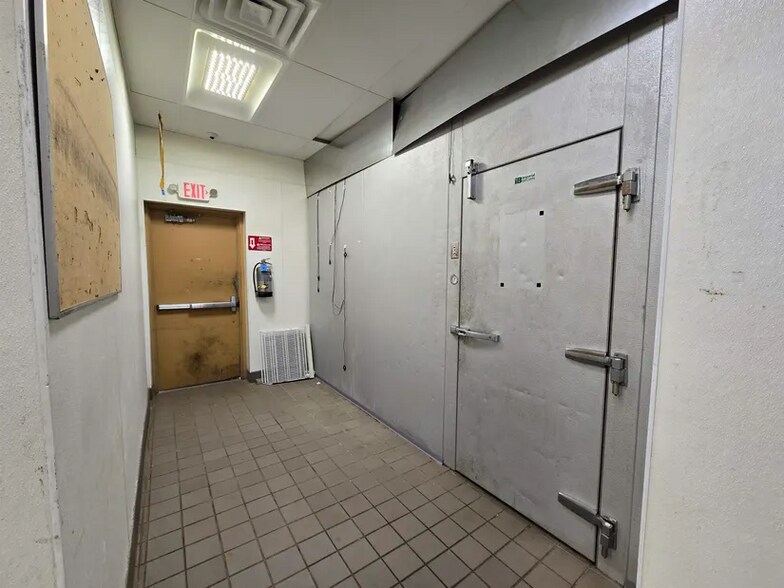 More Photos Of 1250 4th Ave NW, Minot Storefront For Sale