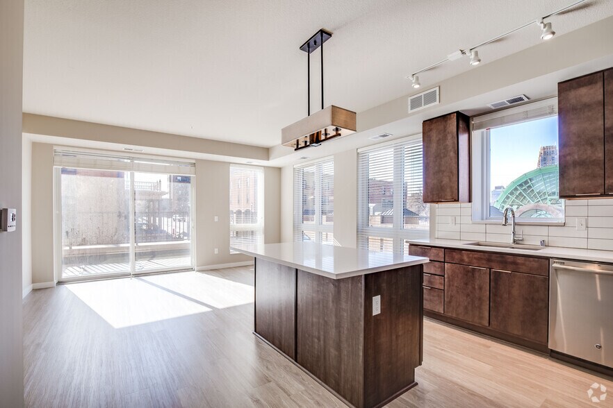 More Photos Of 10 2nd St SE, Minneapolis Apartments For Lease