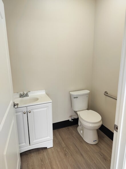 More Photos Of 11501-11573 E 63rd St, Raytown Unknown For Lease